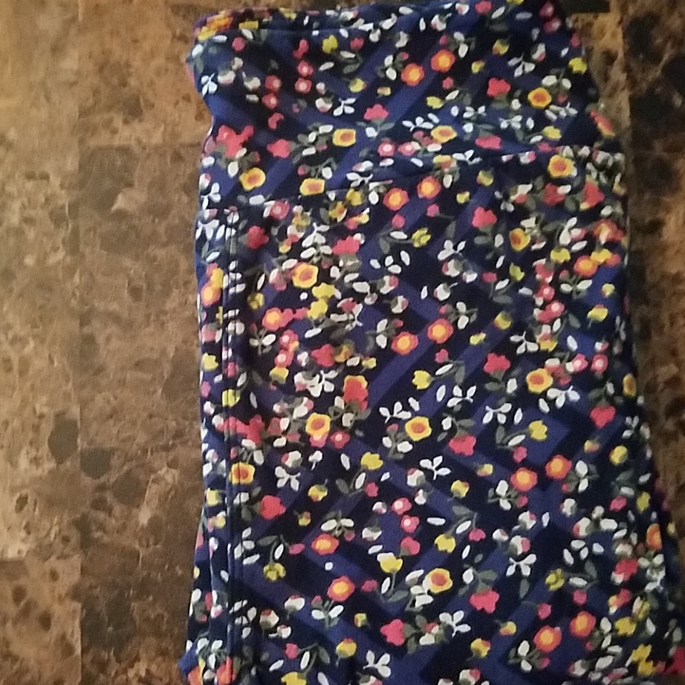 Lularoe one size leggings